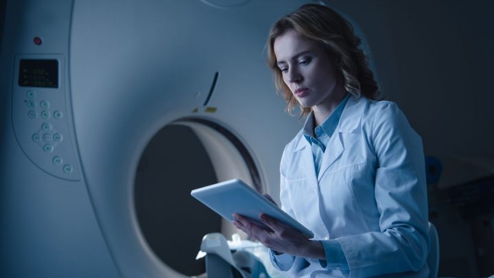 Kto powinien wykonać rezonans magnetyczny piersi?